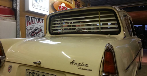 venetian blinds ford anglia rear